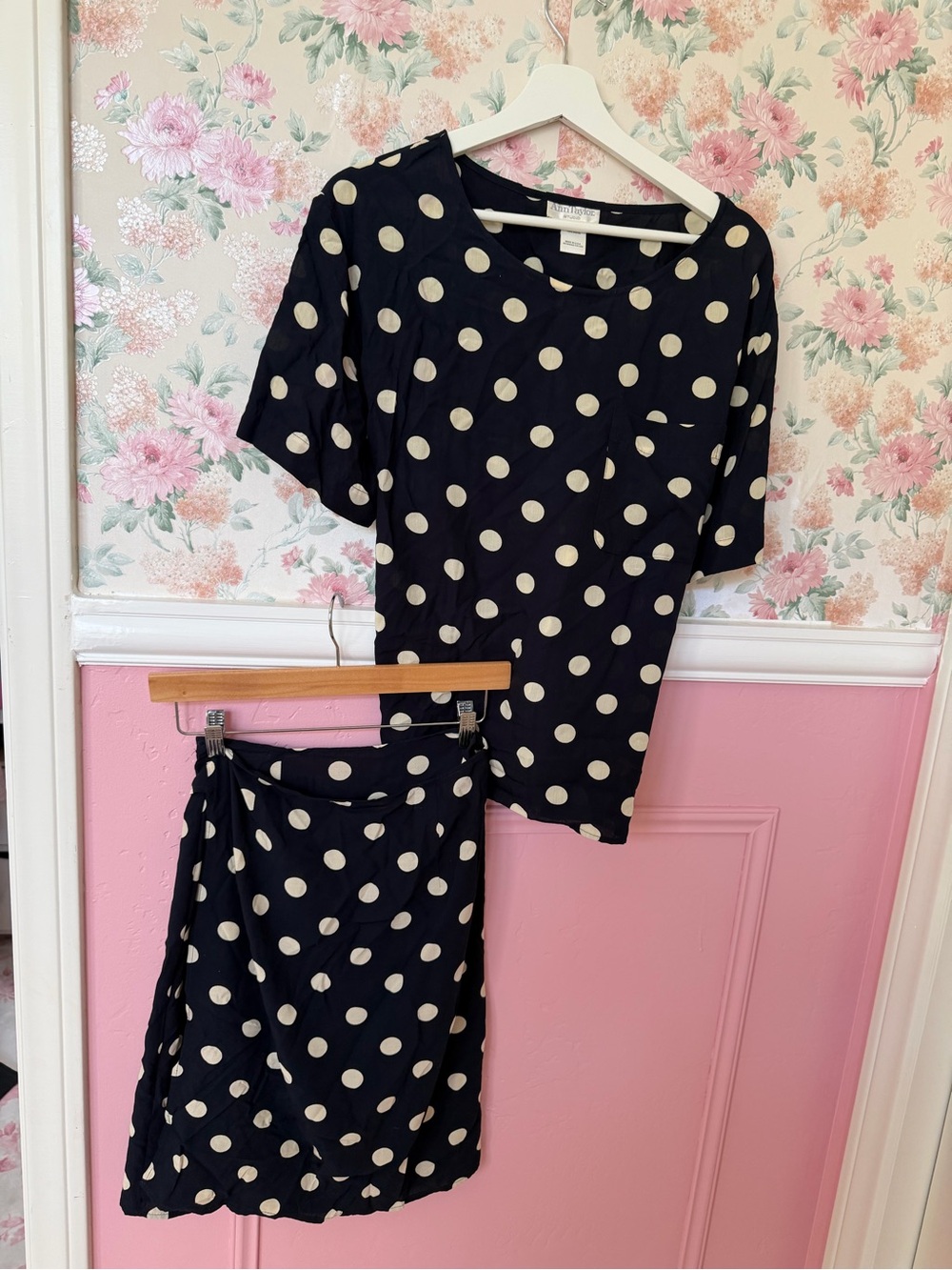 Set )Ann Taylor Studio Navy and Cream Polka Dot Top and skirt